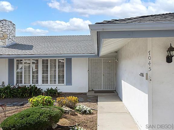 4th image of 7045 Glenflora Ave