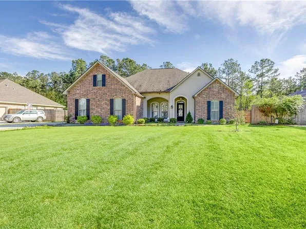 724 Perrilloux Trace Ave, Madisonville, LA 70447