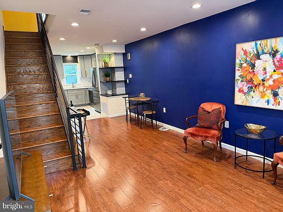 4th image of 519 Dudley St