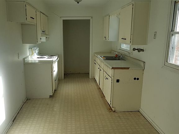 3rd image of 1440 N 275 E