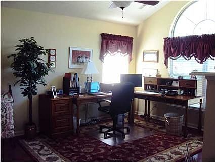4th image of 8015 River Park Way