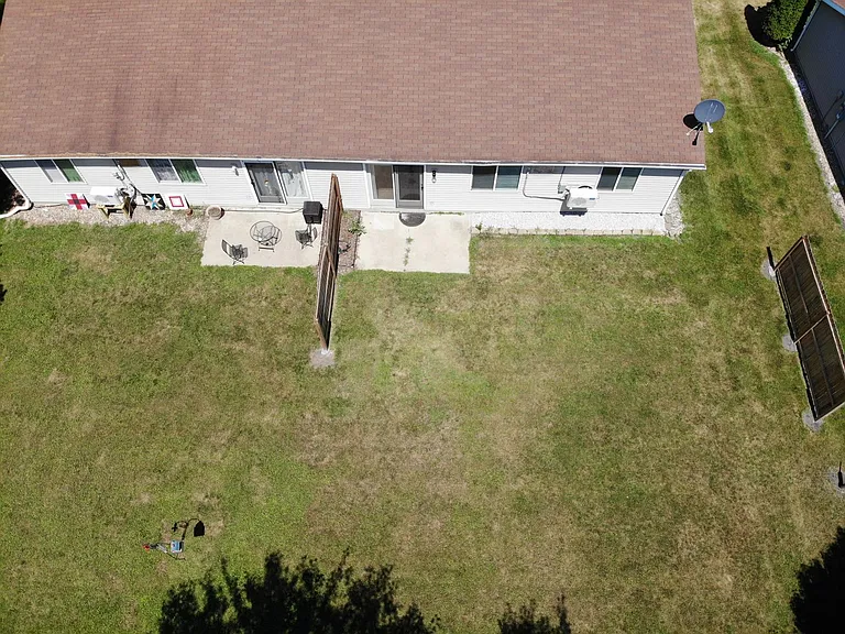 226-228 Haws Dr — Photo 37