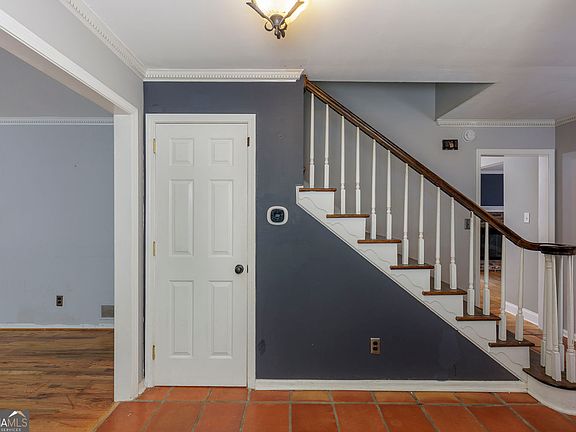 5th image of 645 Branch Valley Ct