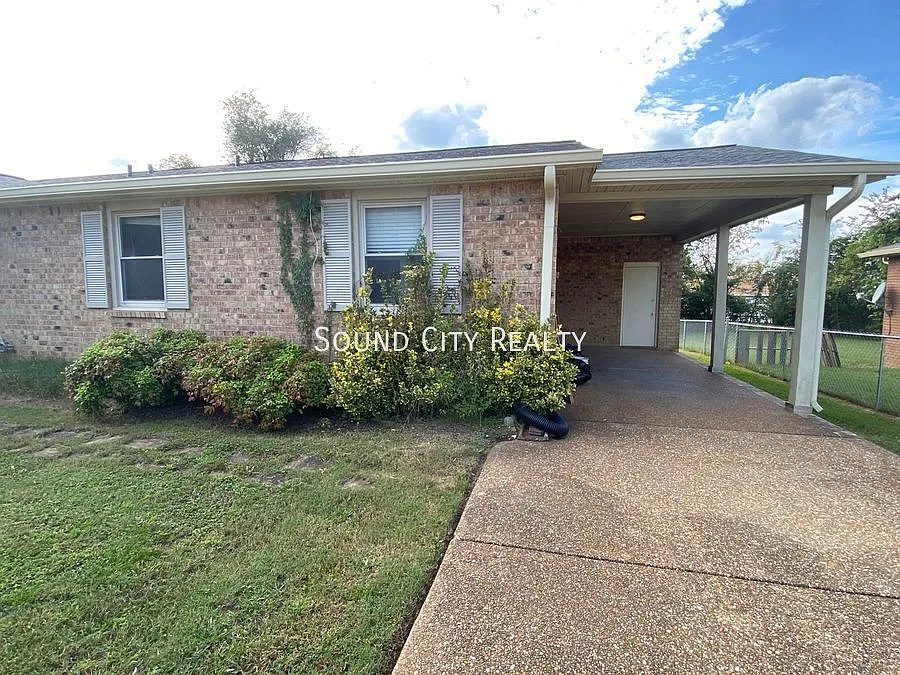 Building Photo - 3533 Albee Dr #3533