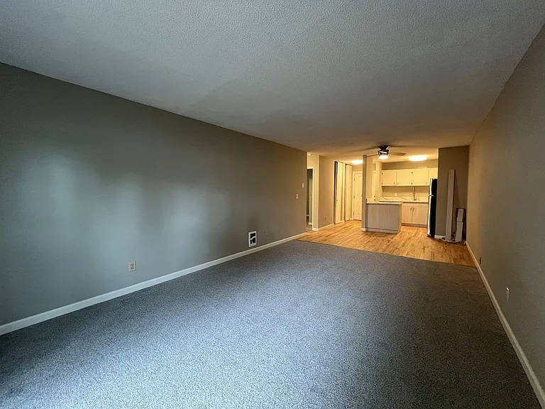 15827 NE Glisan St #3 — Photo 16