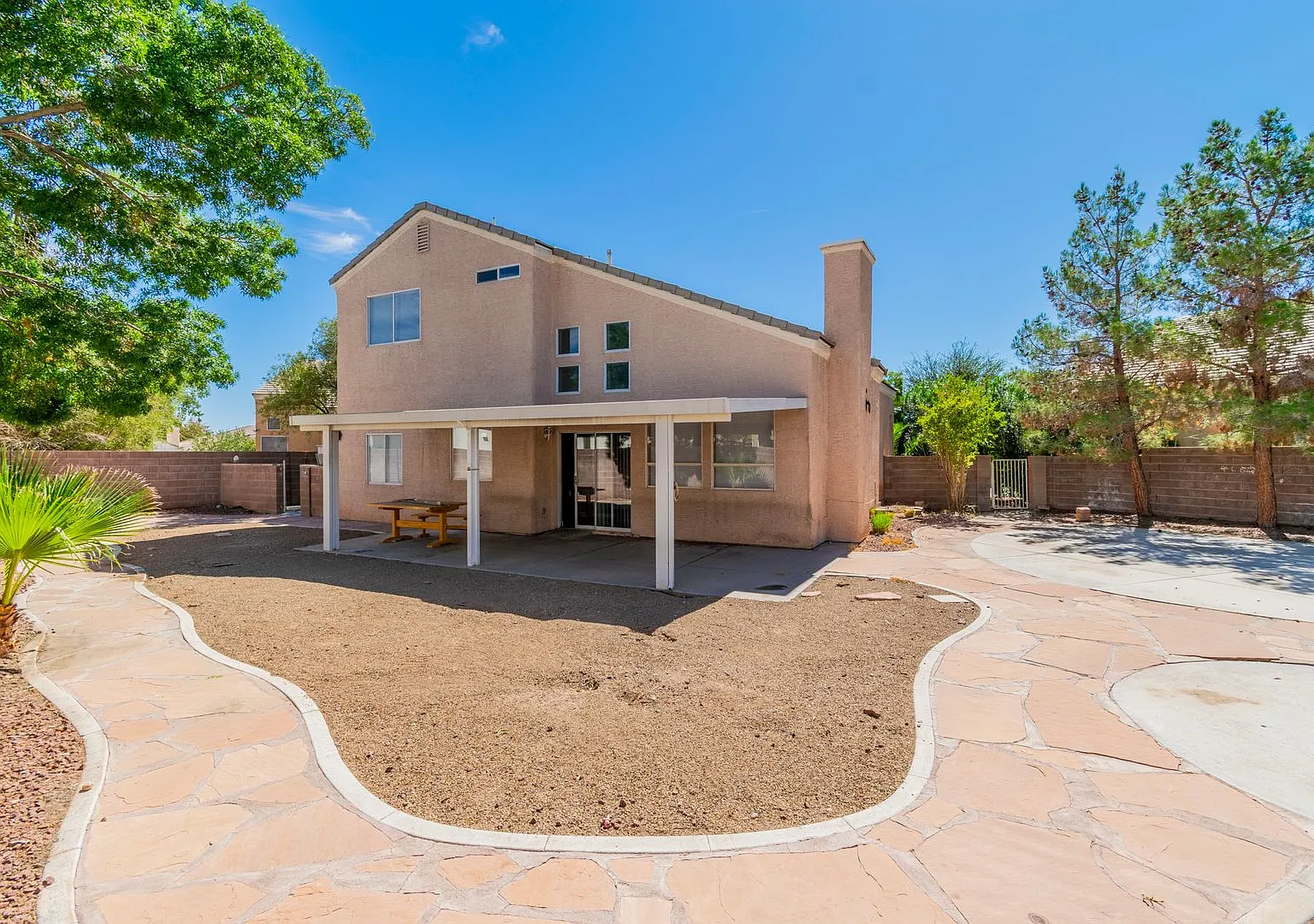 Spacious 4-Bedroom Home on Quiet Cul-de-Sac in Northwest Las Vegas — Photo 2