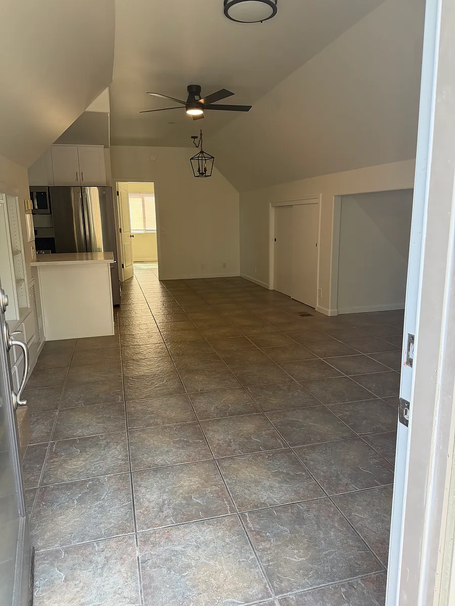 Building Photo - 1240 Norton Ln #1