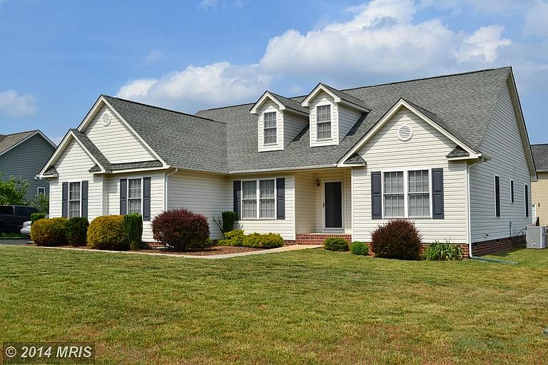 1st image of 279 Dickinson Dr