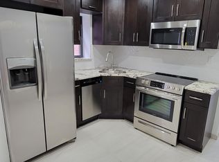 25-82 43rd St #3R, Astoria, NY 11103