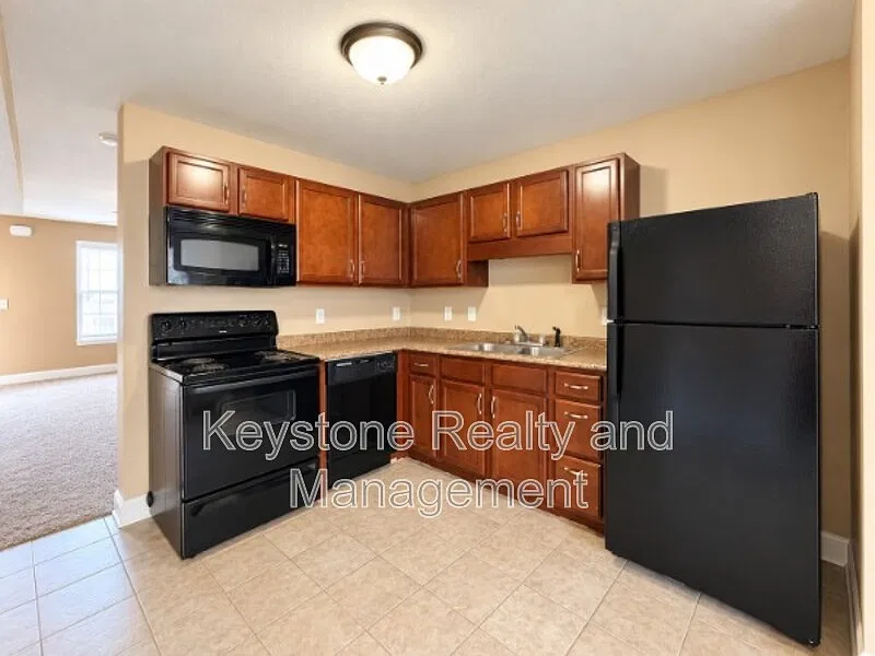 2296 McCormick Ln — Photo 3