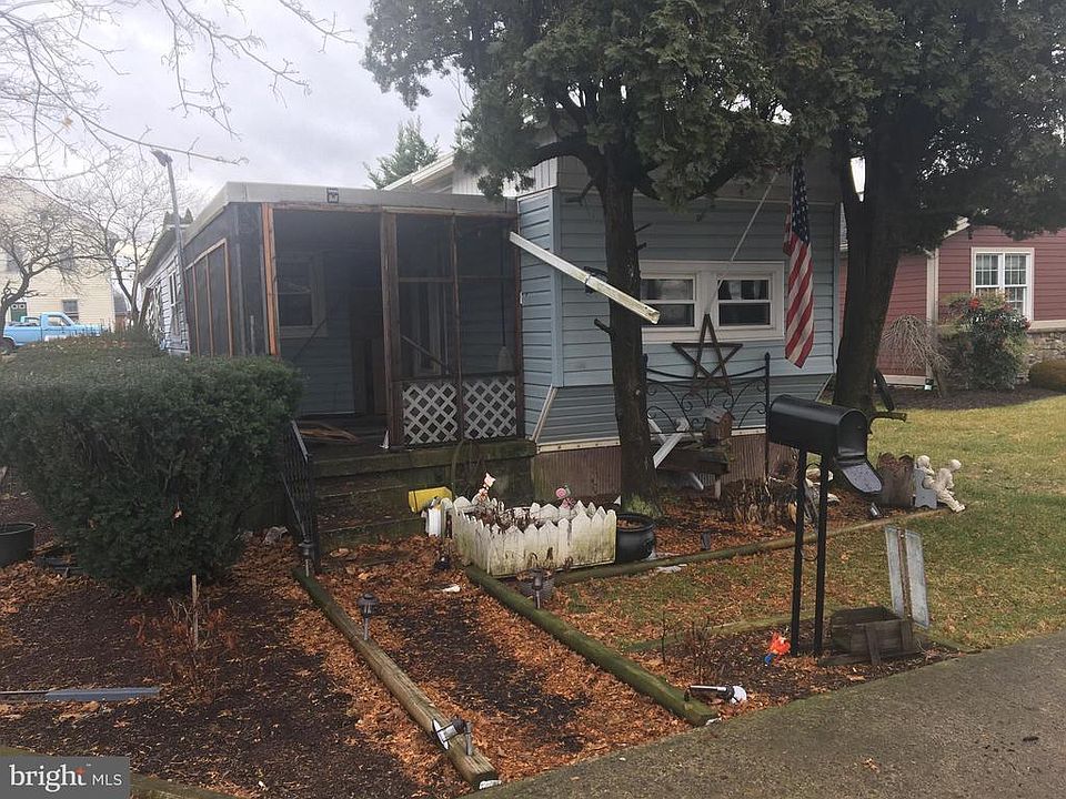 2nd image of 509 E Poplar St
