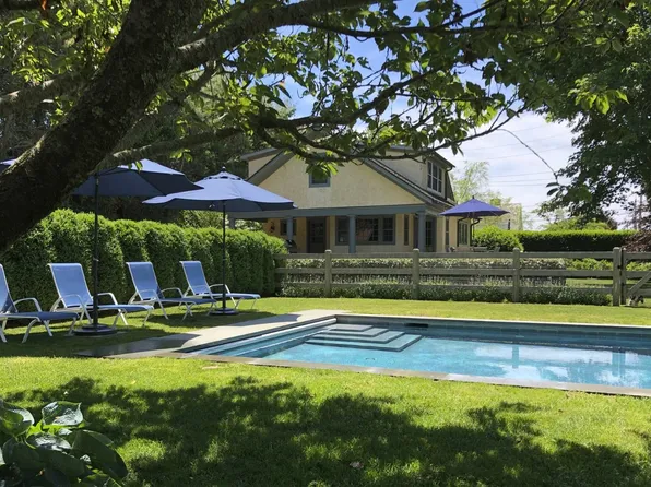 53 McGuirk St, East Hampton, NY 11937