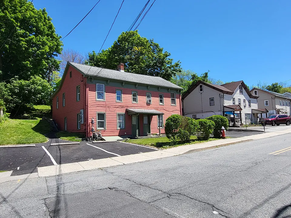 92 E Main St #2