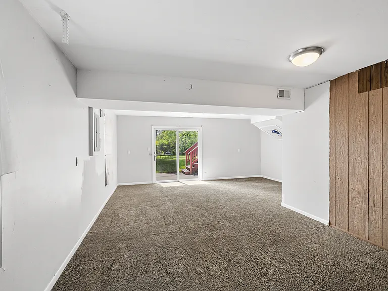 1140 Sunnyslope Dr — Photo 21