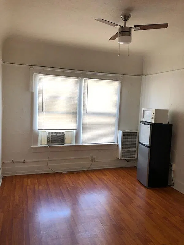 2408 S Grand Ave — Photo 1
