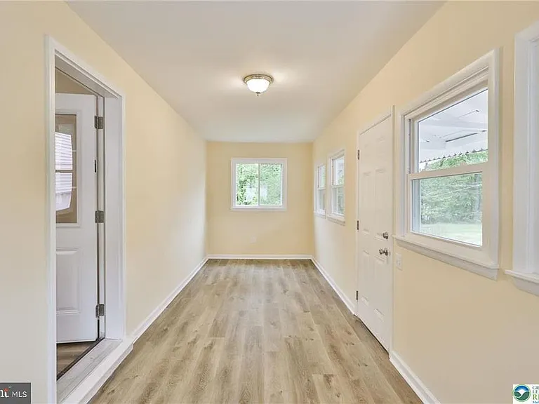 1861 E Emmaus Ave — Photo 27