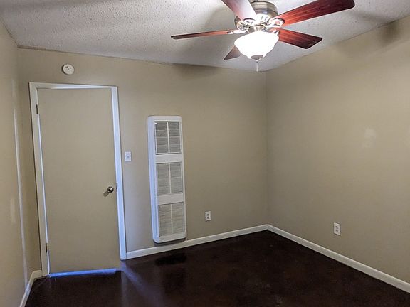 4th image of 5509 Guadalupe St Unit 101