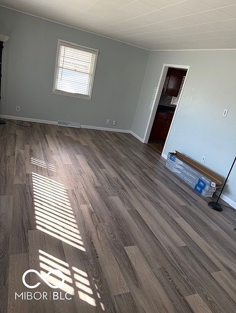 2nd image of 1006 E Jackson St
