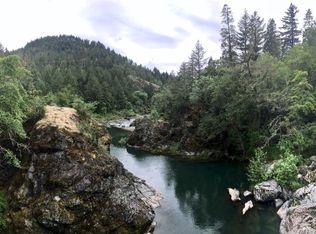 5859 Little River Rd, Glide, OR 97443