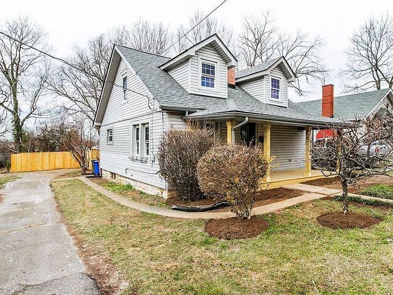 369 Preston Ave — Photo 3