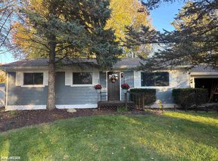 563 Metcalf Dr, Imlay City, MI 48444