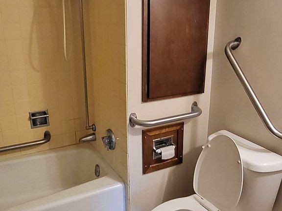 4th image of 513 1st Ave #1A