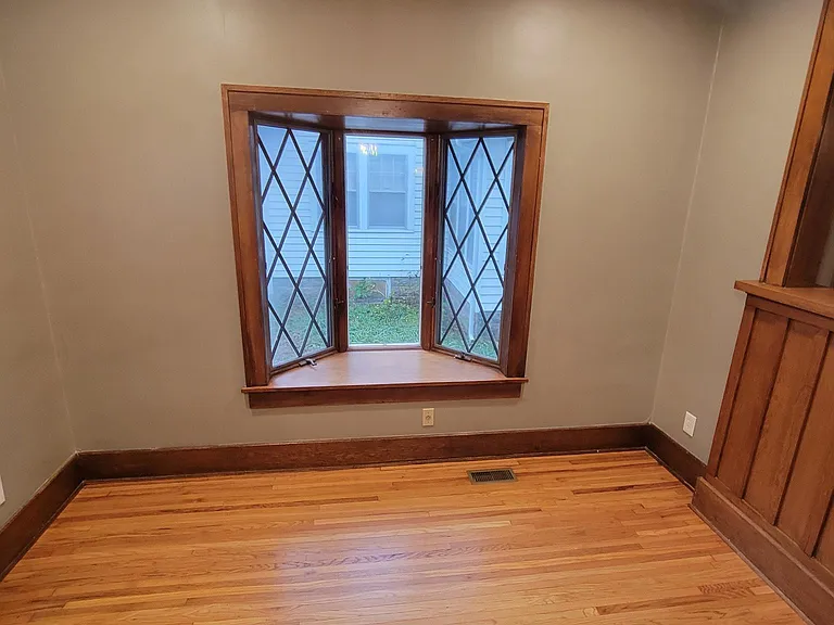 1047 N Coolidge Ave — Photo 11