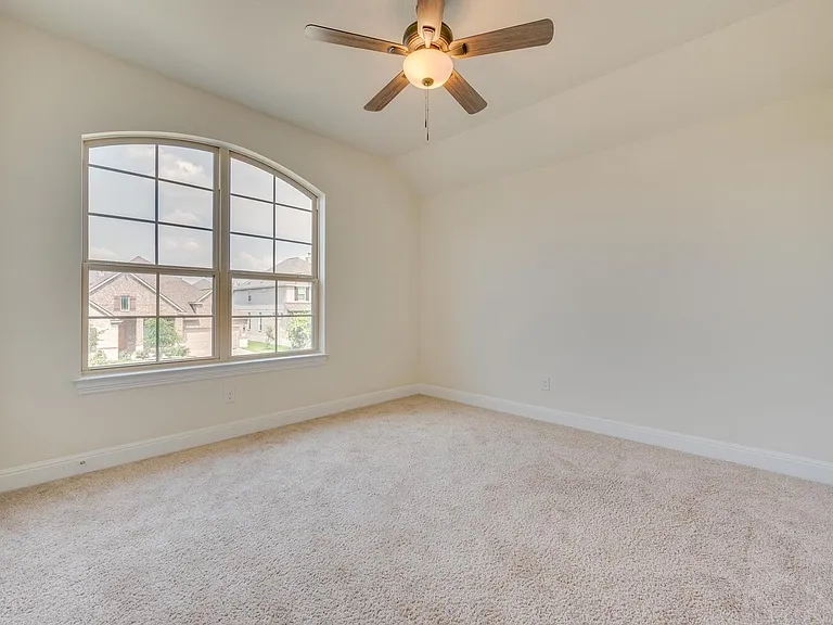 845 Richardson Ln — Photo 31