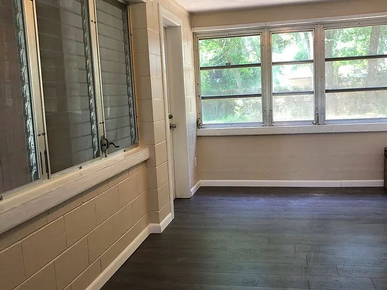 138 Homestead Ave — Photo 10