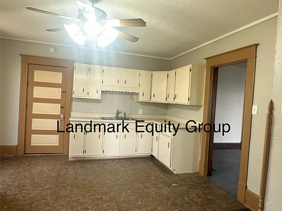 5th image of 308 E Colorado Ave