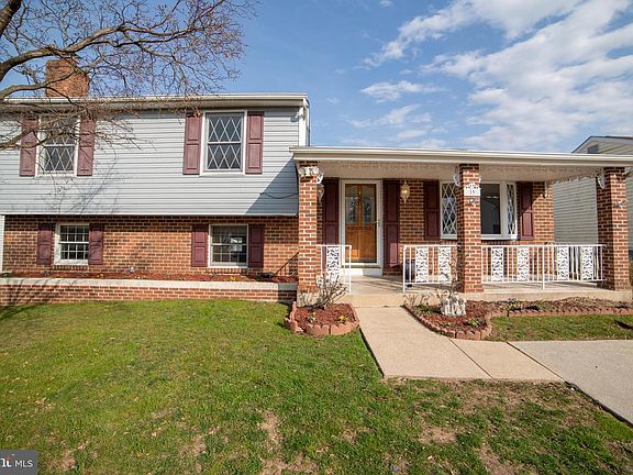 2nd image of 19 Woodmans Ct