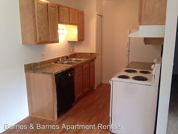 2nd image of 2726 Golfside Dr APT 203