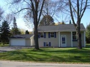 300 Crestview Ave, Neenah, WI 54956
