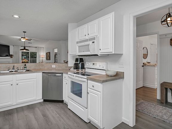 5th image of 309 Tidas St