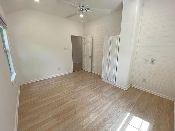 5th image of 15602 Cypress Garden Dr #B