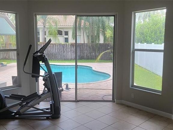 4th image of 100 NW 108th Way