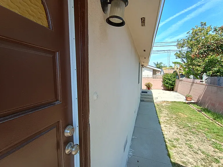 4227 W 133rd St #B — Photo 13