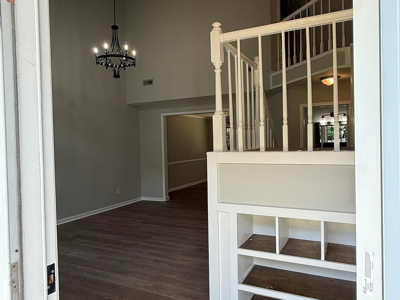 4 bed, 2.5 bath, 2136 sqft, $2,400 — Photo 3