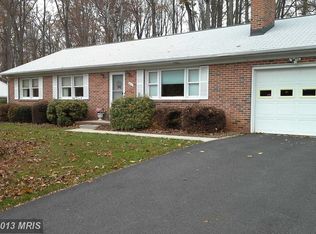 411 Mountain Rd, Fallston, MD 21047