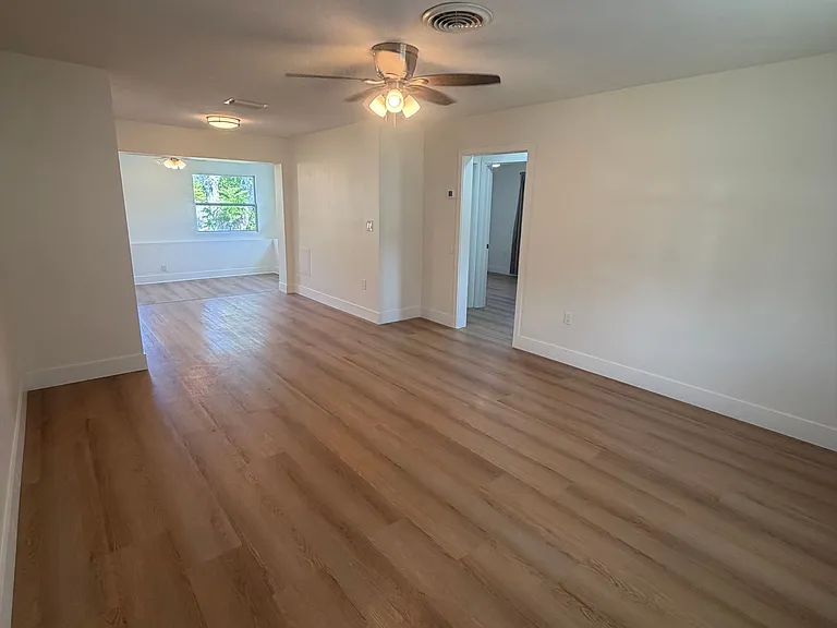 1235 Wilson St — Photo 5