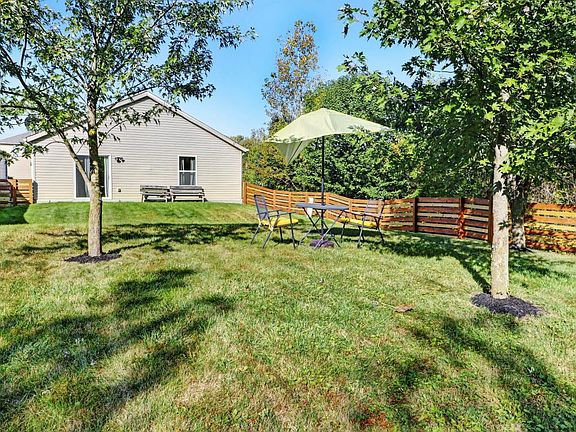 3rd image of 2796 Sussex Place Dr