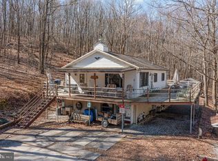 37 Roaring Creek Rd, Catawissa, PA 17820