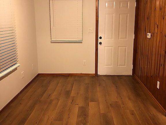 3rd image of 1405 Superior St