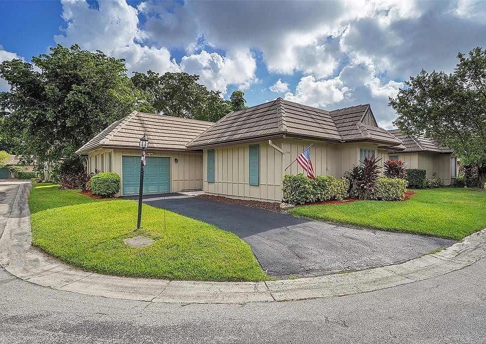 1st image of 1910 Coquina Way