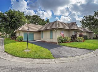 1910 Coquina Way, Coral Springs, FL 33071