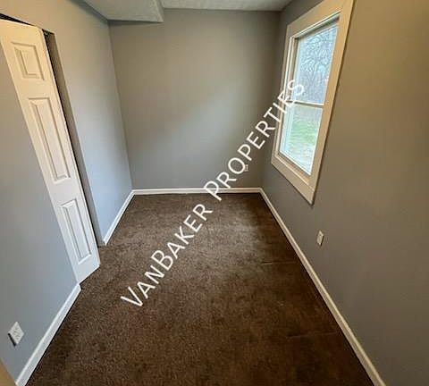 5th image of 233 Crosby St APT 2
