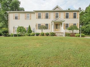 1098 Talon Dr, Columbia, TN 38401