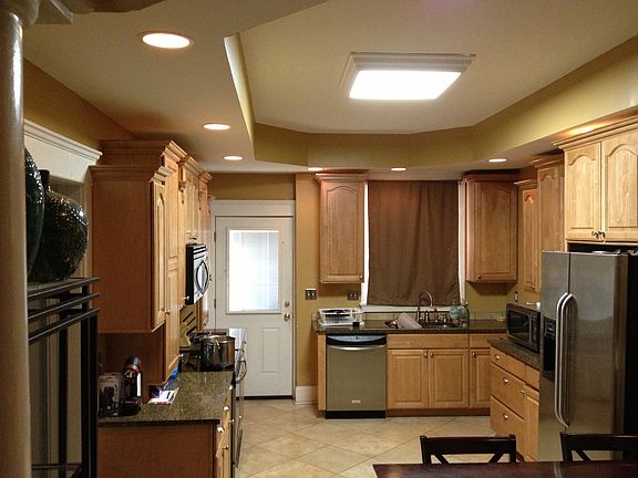 Kitchen: Marble&Granite