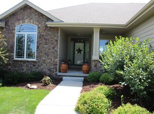 19815 Mason St, Elkhorn, NE 68022