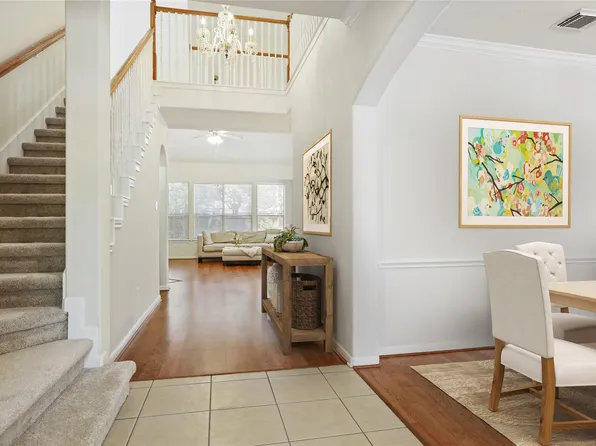 27 Harmony Hollow Ct, Conroe, TX 77385